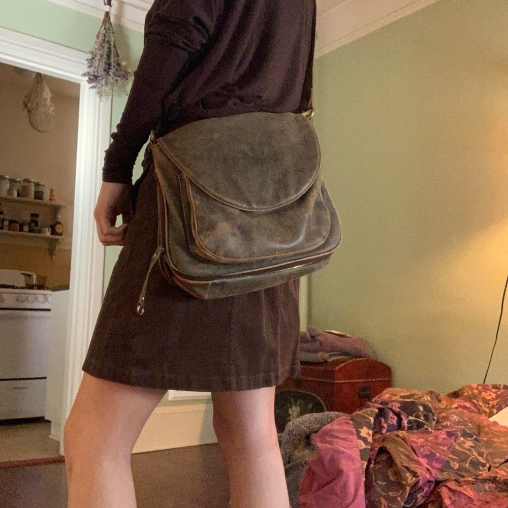 Brown leather crossbody bag